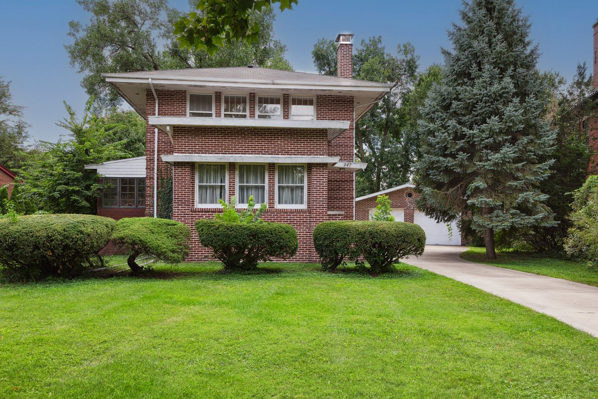 247 Addison Road, Riverside, IL 60546