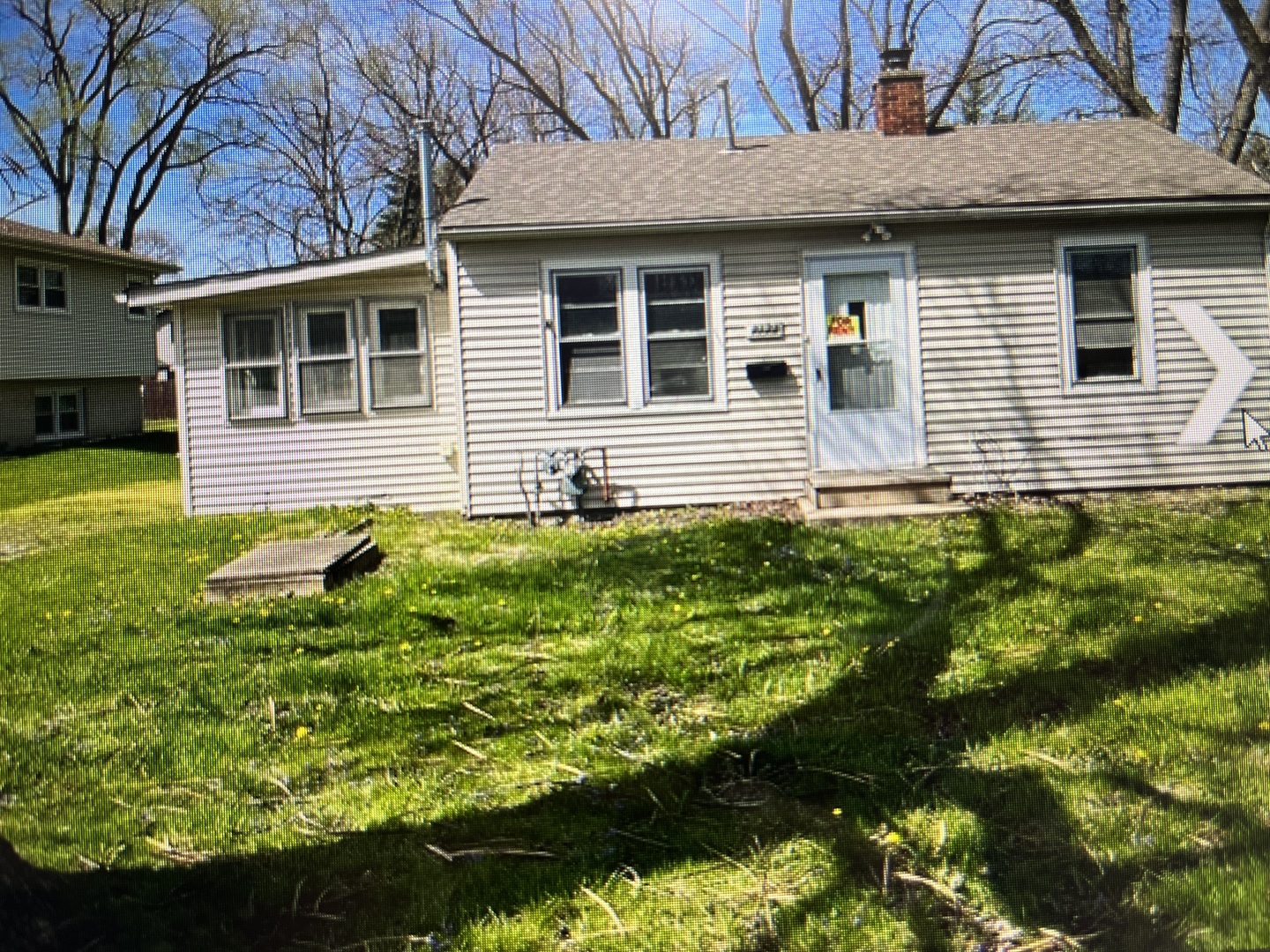 2122 Sprucewood Street, Des Plaines, IL 60016