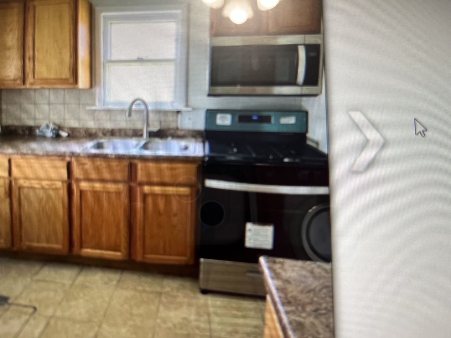 2122 Sprucewood Street, Des Plaines, IL 60016
