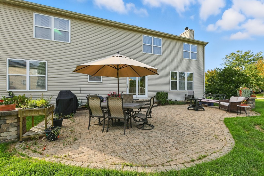 16335 W Cagwin Drive, Lockport, IL 60441