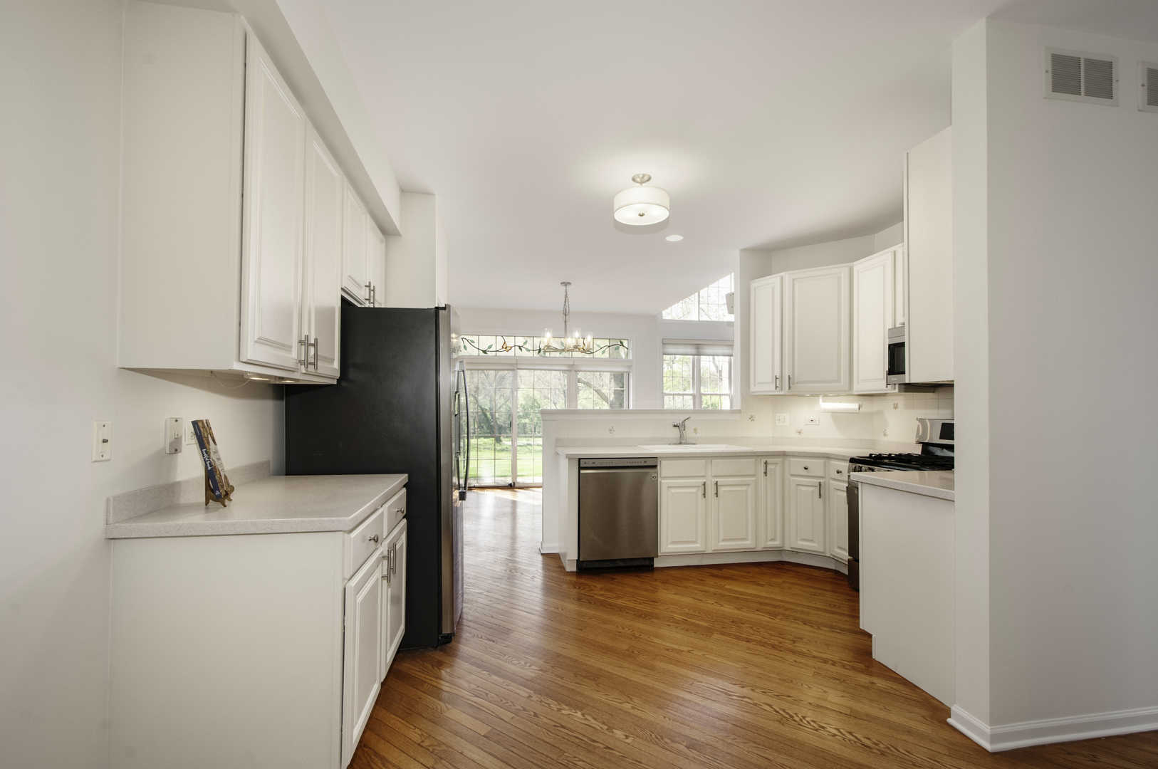 215 Wildflower Lane, La Grange, IL 60525