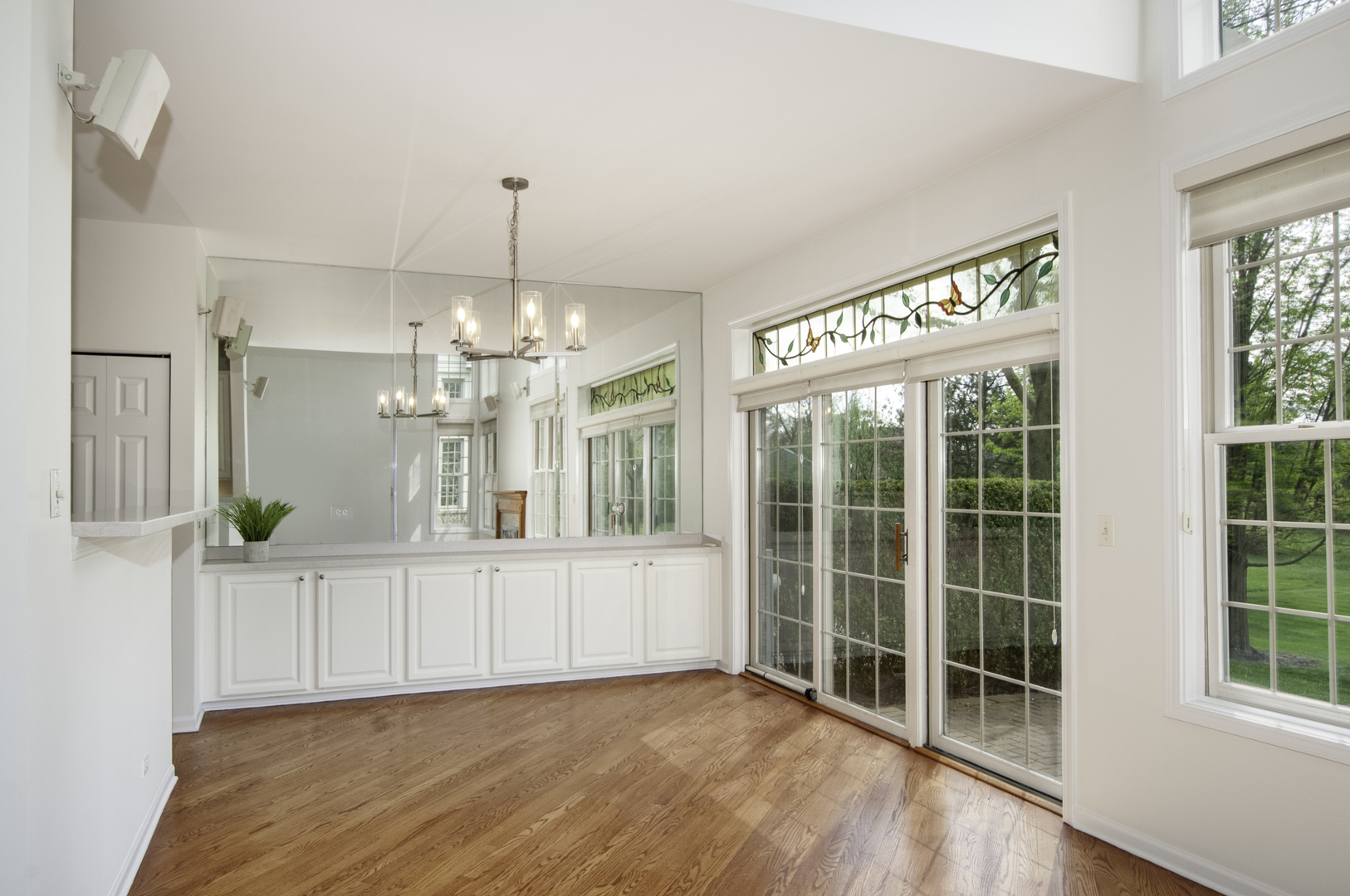 215 Wildflower Lane, La Grange, IL 60525