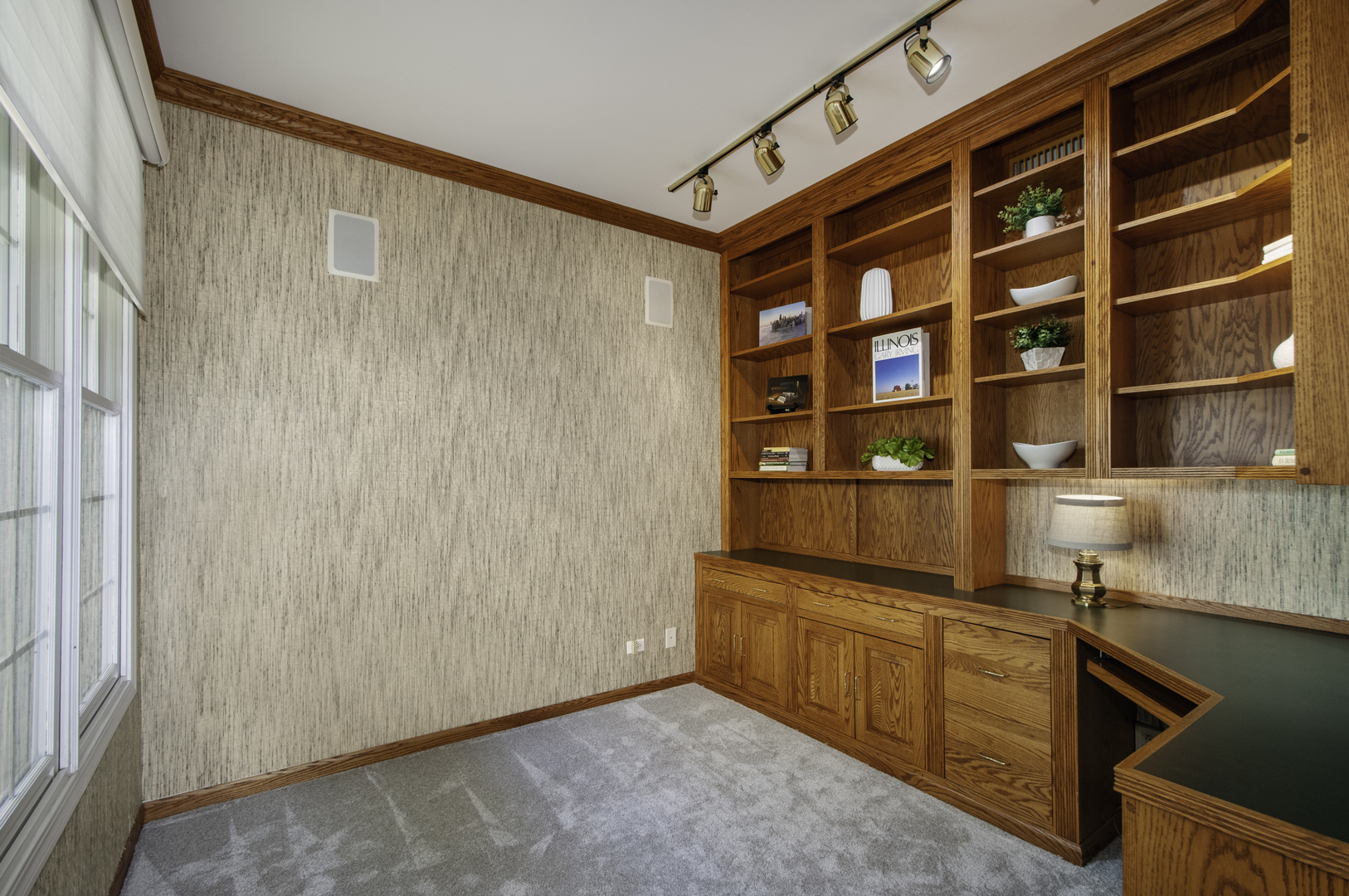 215 Wildflower Lane, La Grange, IL 60525