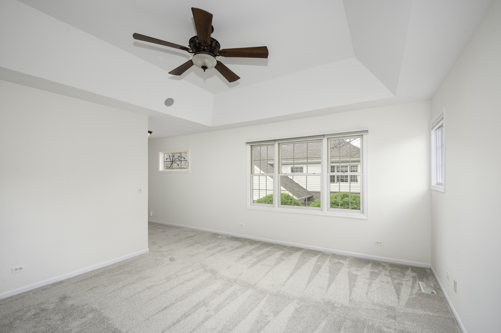 215 Wildflower Lane, La Grange, IL 60525