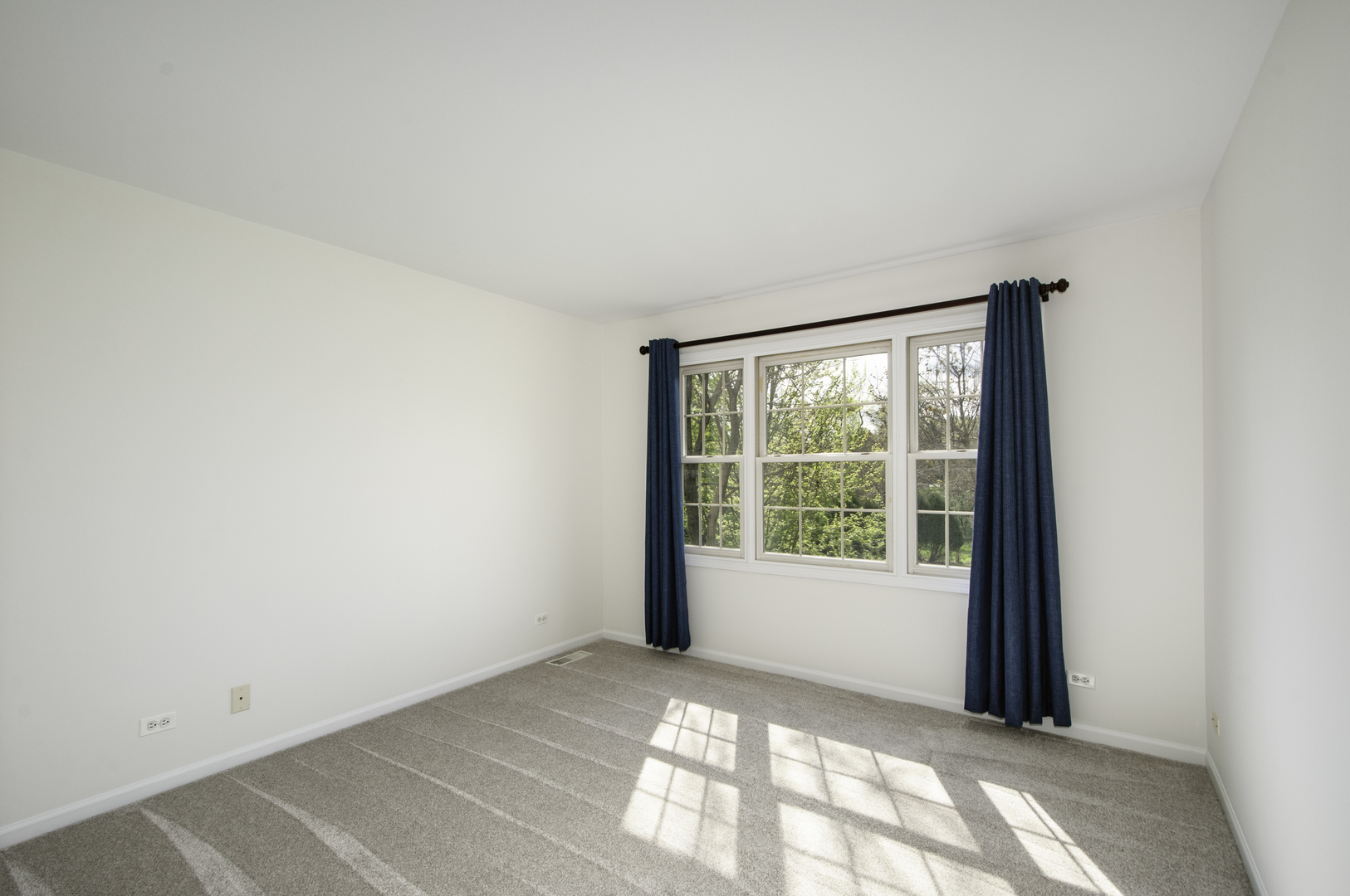 215 Wildflower Lane, La Grange, IL 60525