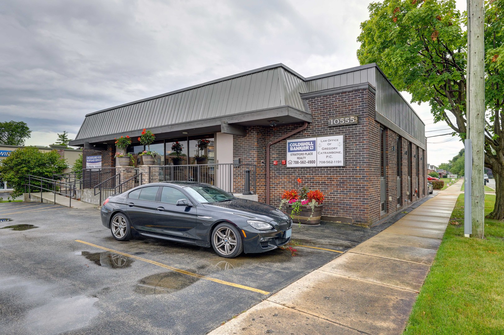 10555 W Cermak Road #1W, Westchester, IL 60154