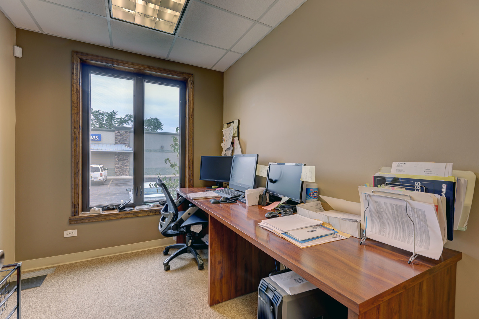 10555 W Cermak Road #1W, Westchester, IL 60154