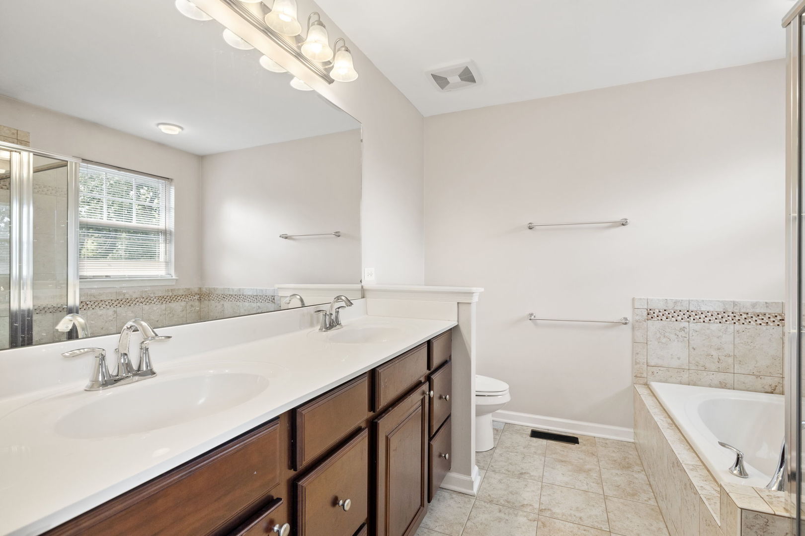 3465 Bradbury Circle, Aurora, IL 60504