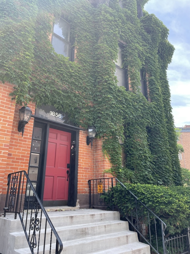 1856 N Lincoln Avenue #1, Chicago, IL 60614