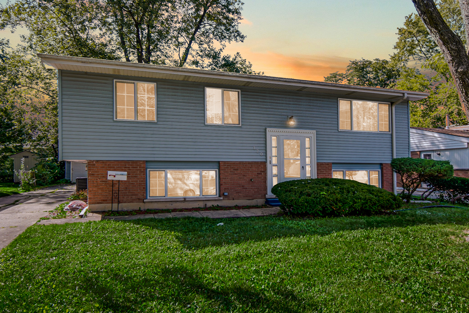 120 INDIANA Street, Park Forest, IL 60466