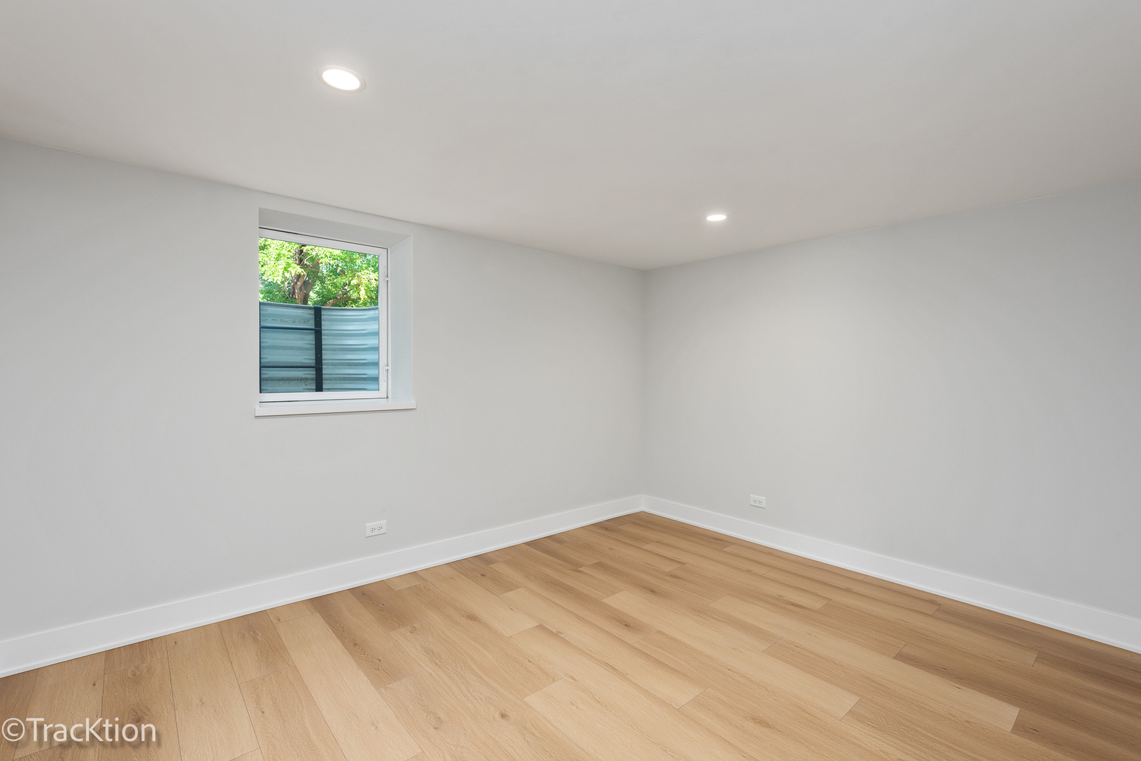 137 W Chicago Avenue, Downers Grove, IL 60515