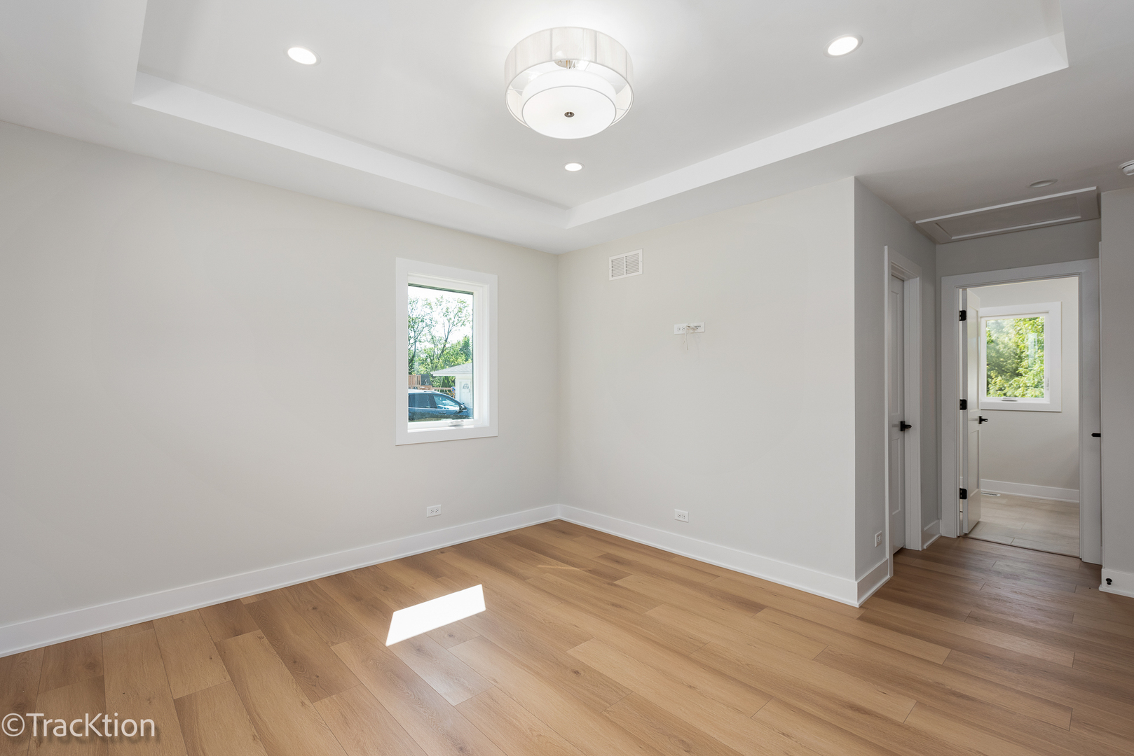 137 W Chicago Avenue, Downers Grove, IL 60515
