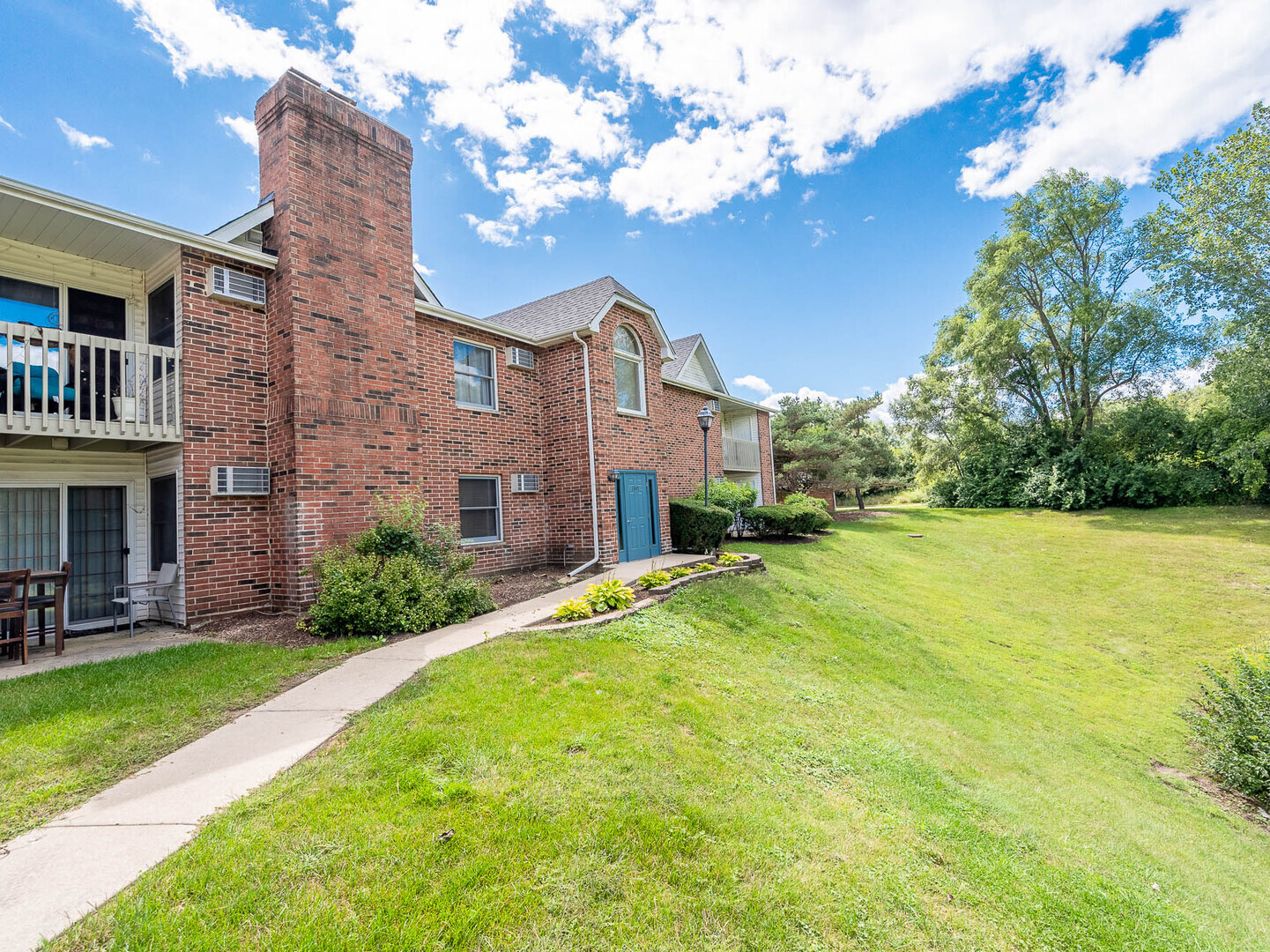 1347 Cunat Court #1A, Lake In The Hills, IL 60156