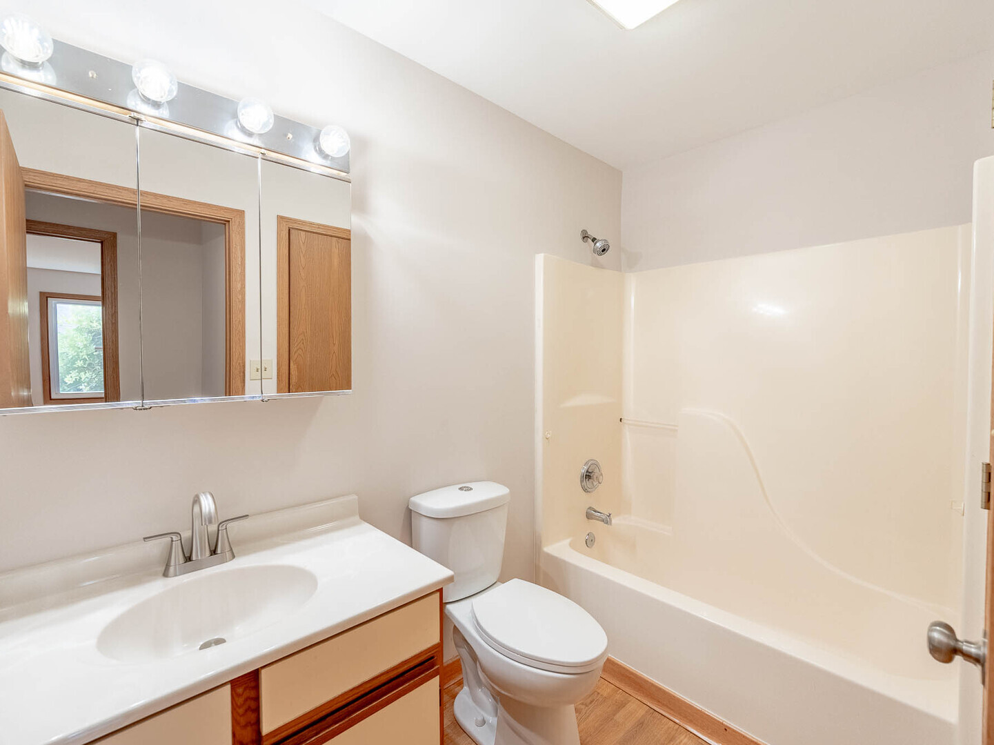 1347 Cunat Court #1A, Lake In The Hills, IL 60156