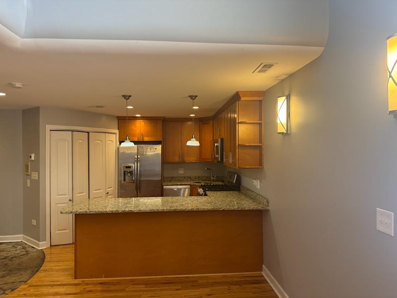 160 W BURTON Place #2R, Chicago, IL 60610