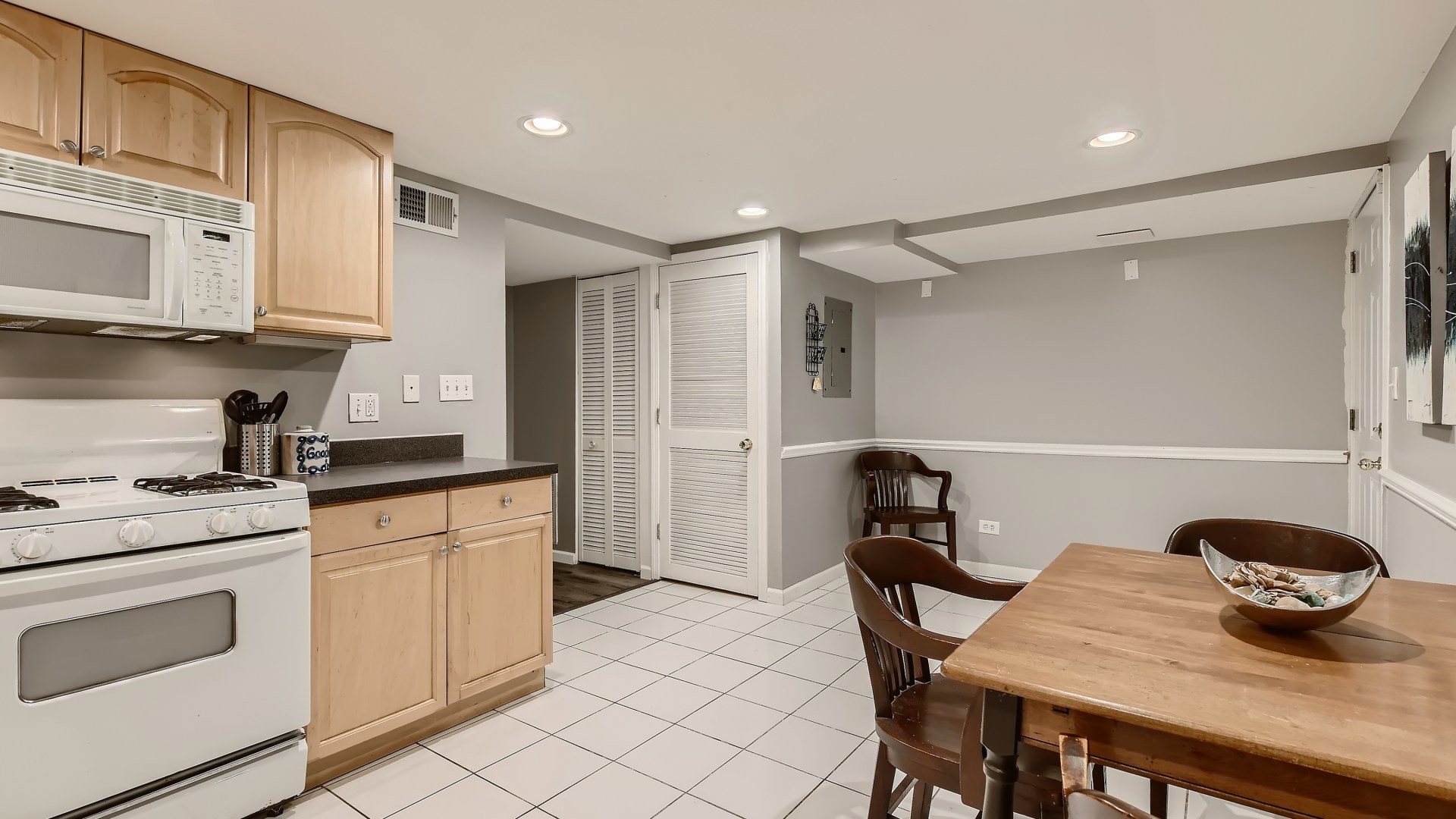 4707 N Kenmore Avenue #GS, Chicago, IL 60640