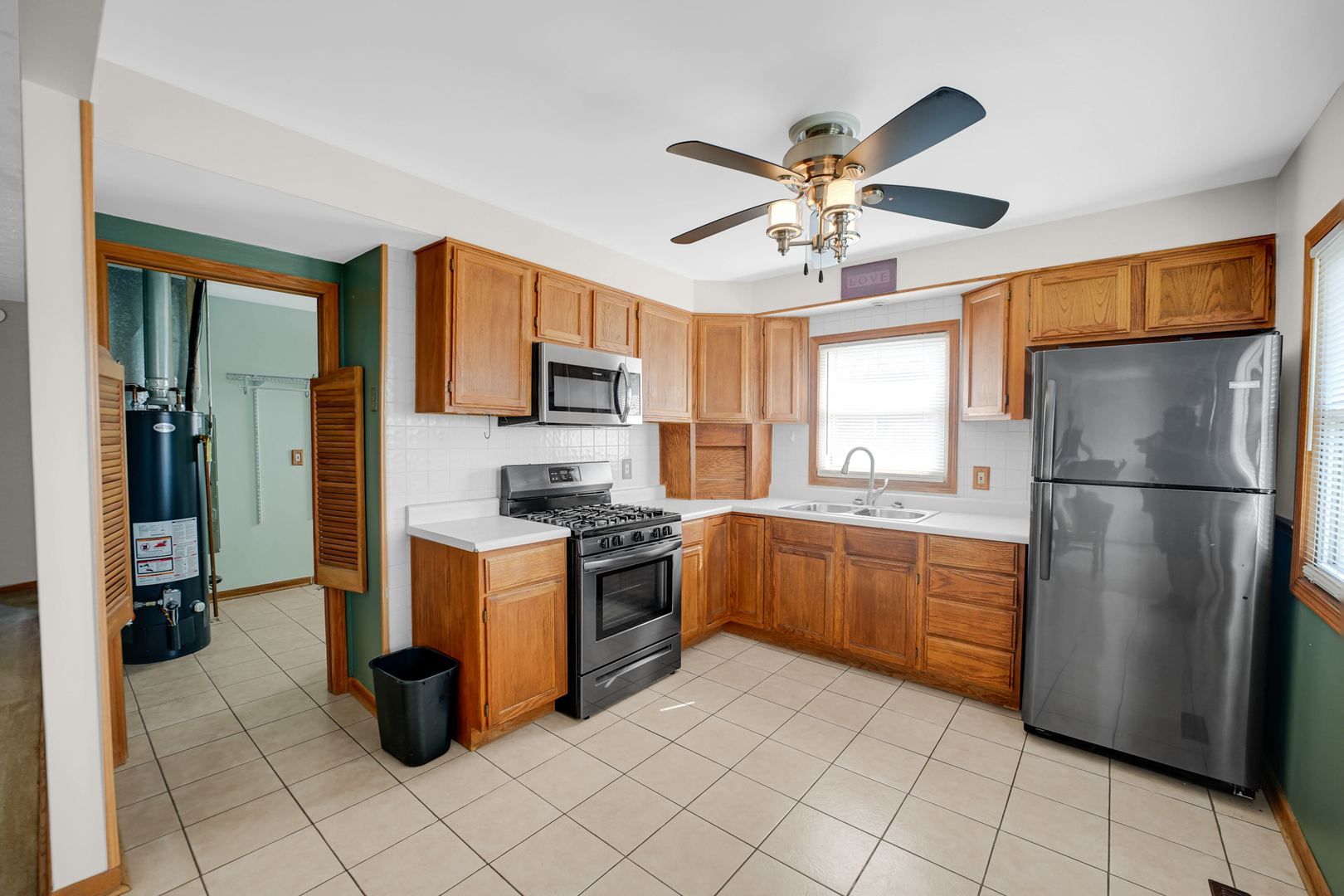 3160 W Park Lane Drive, Merrionette Park, IL 60803