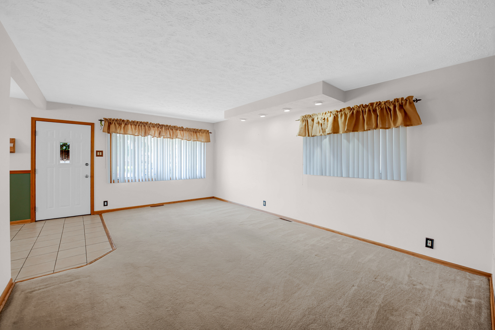 3160 W Park Lane Drive, Merrionette Park, IL 60803