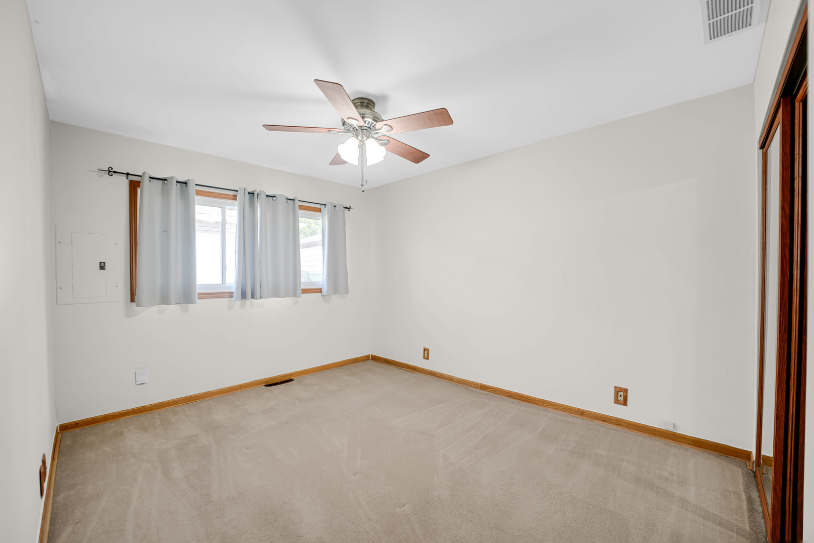 3160 W Park Lane Drive, Merrionette Park, IL 60803