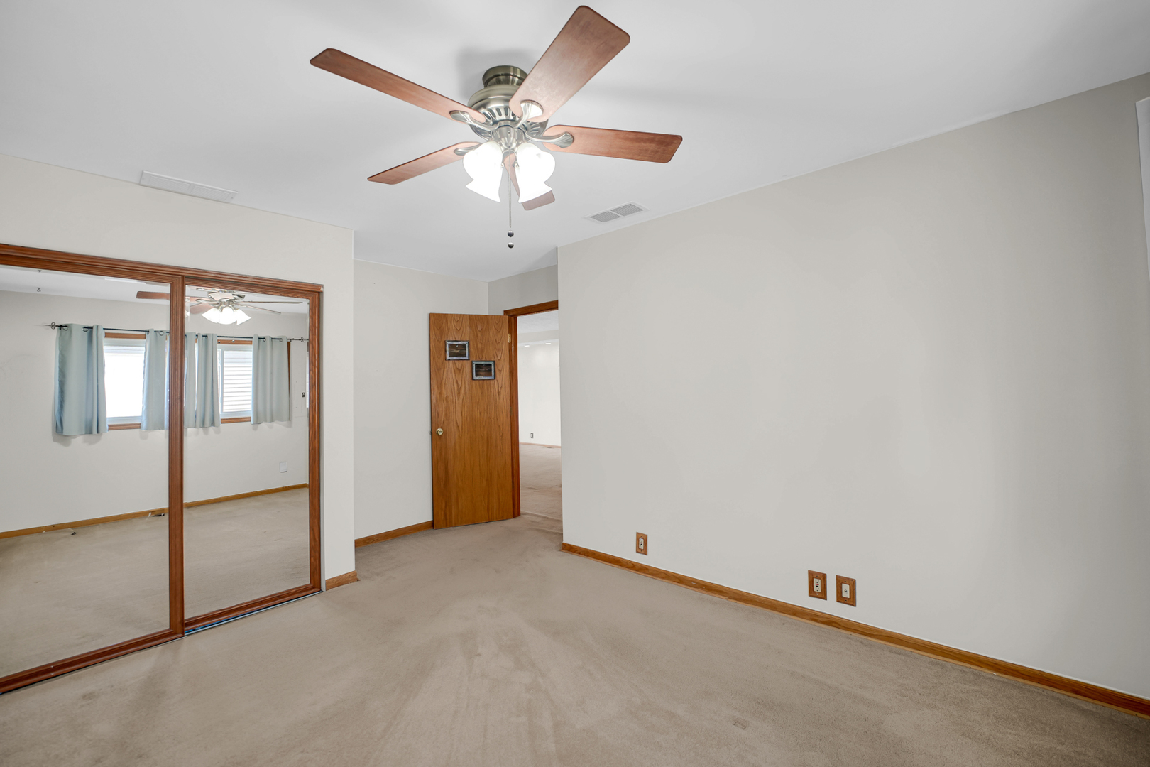 3160 W Park Lane Drive, Merrionette Park, IL 60803