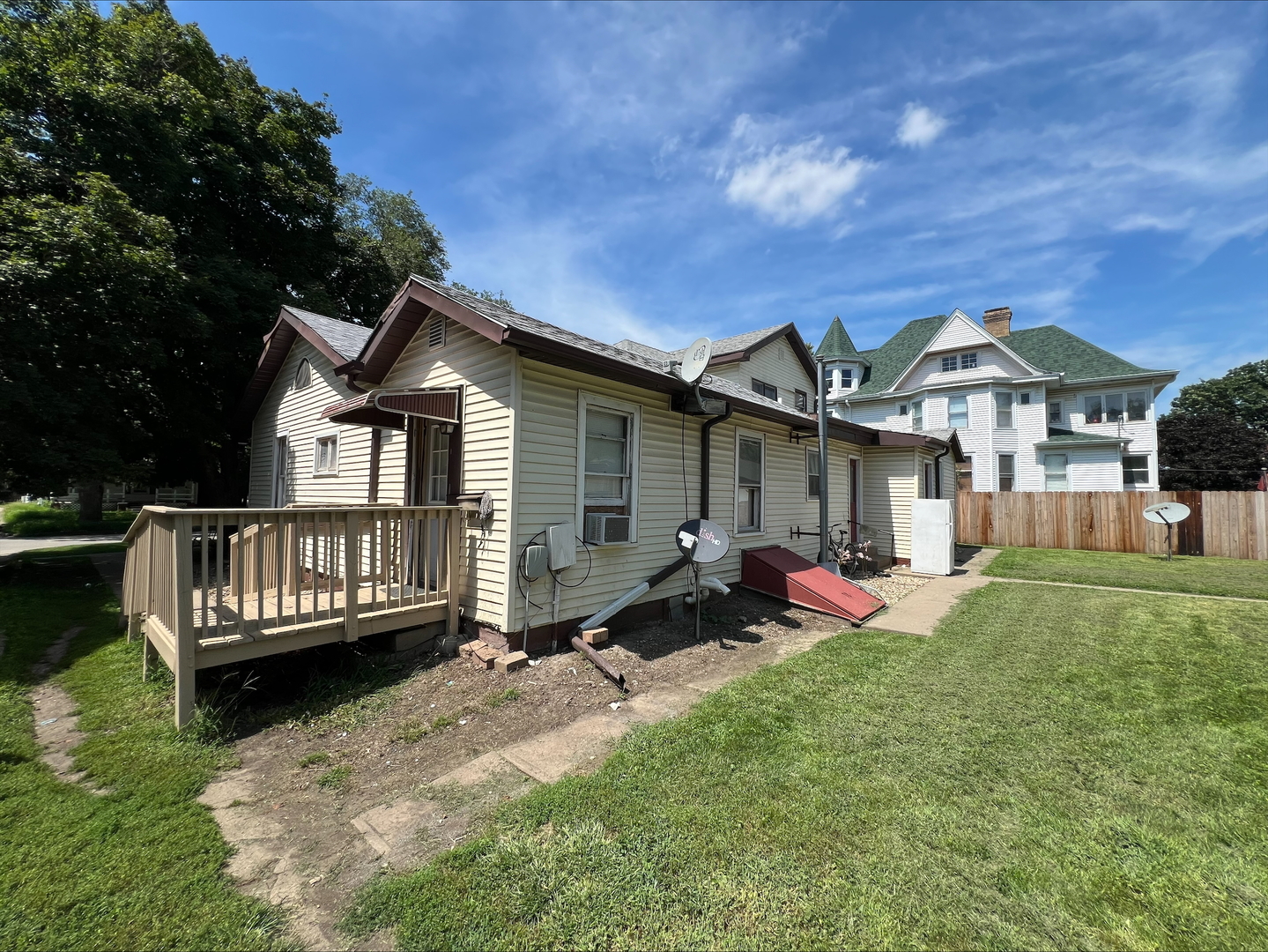 211 W Broadway, Monmouth, IL 61462