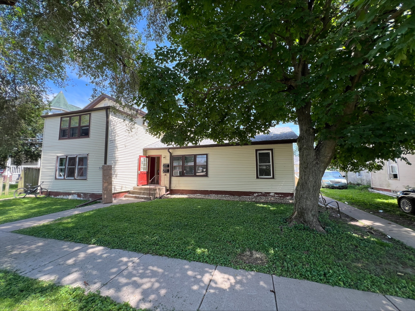211 W Broadway, Monmouth, IL 61462