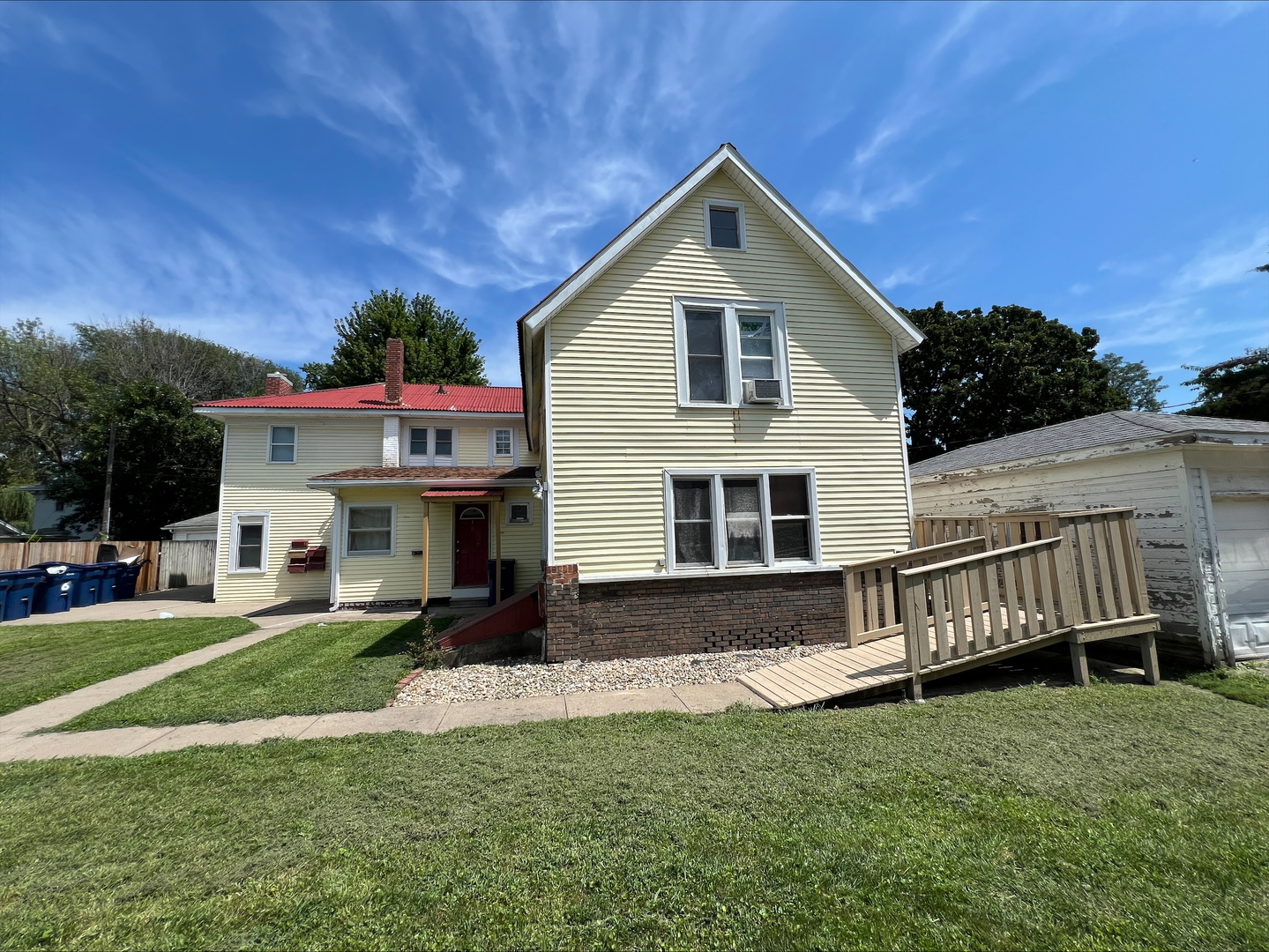 211 W Broadway, Monmouth, IL 61462