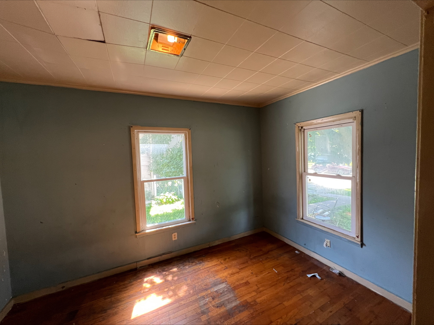 211 W Broadway, Monmouth, IL 61462
