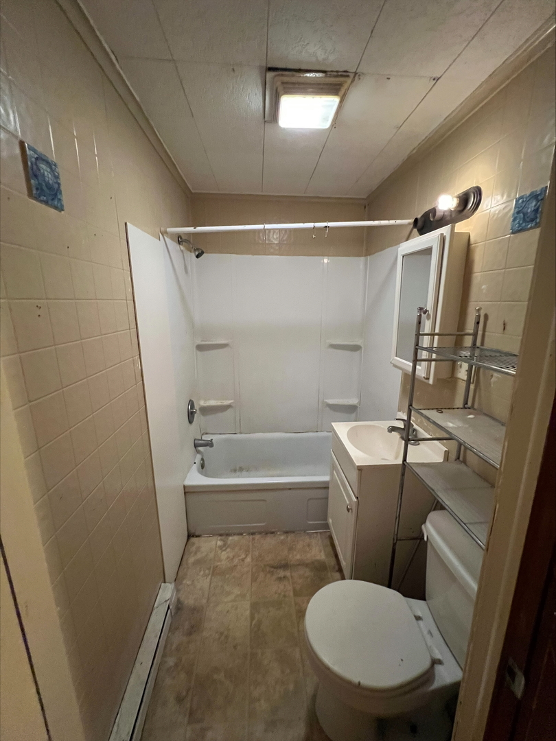 211 W Broadway, Monmouth, IL 61462