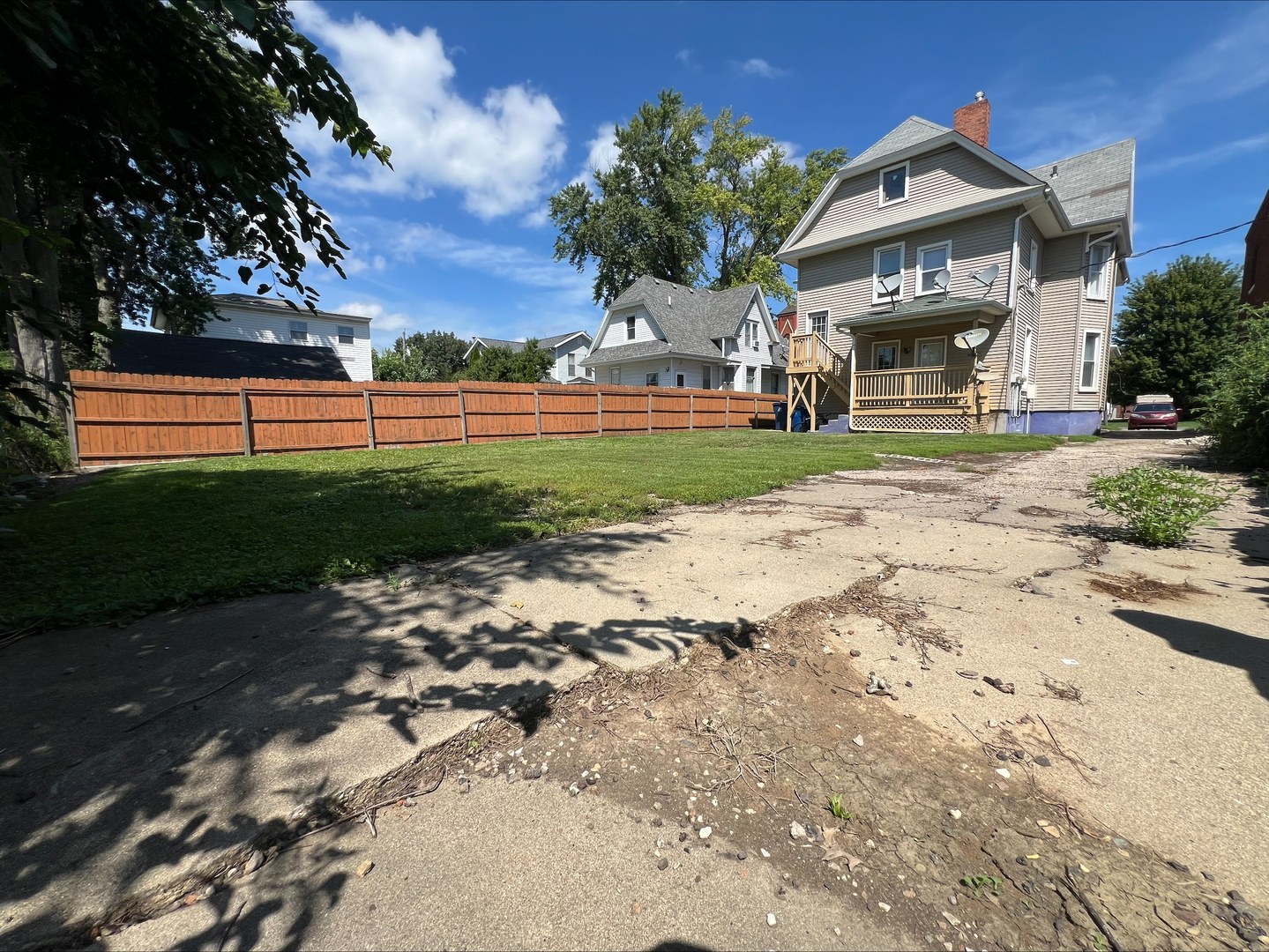 211 W Broadway, Monmouth, IL 61462