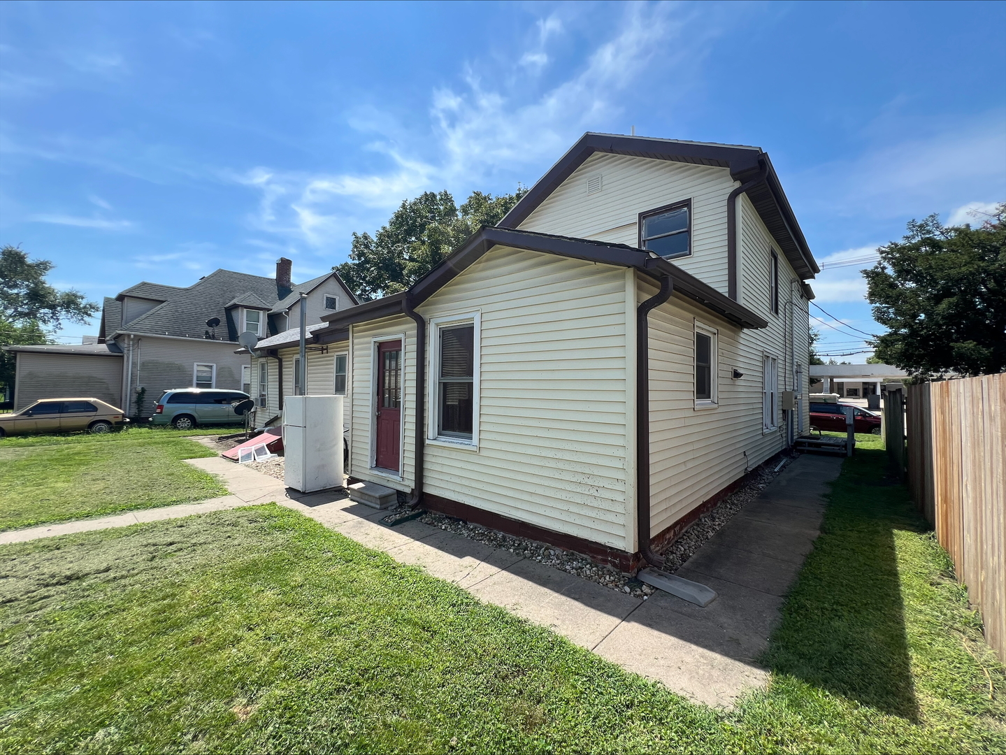 211 W Broadway, Monmouth, IL 61462