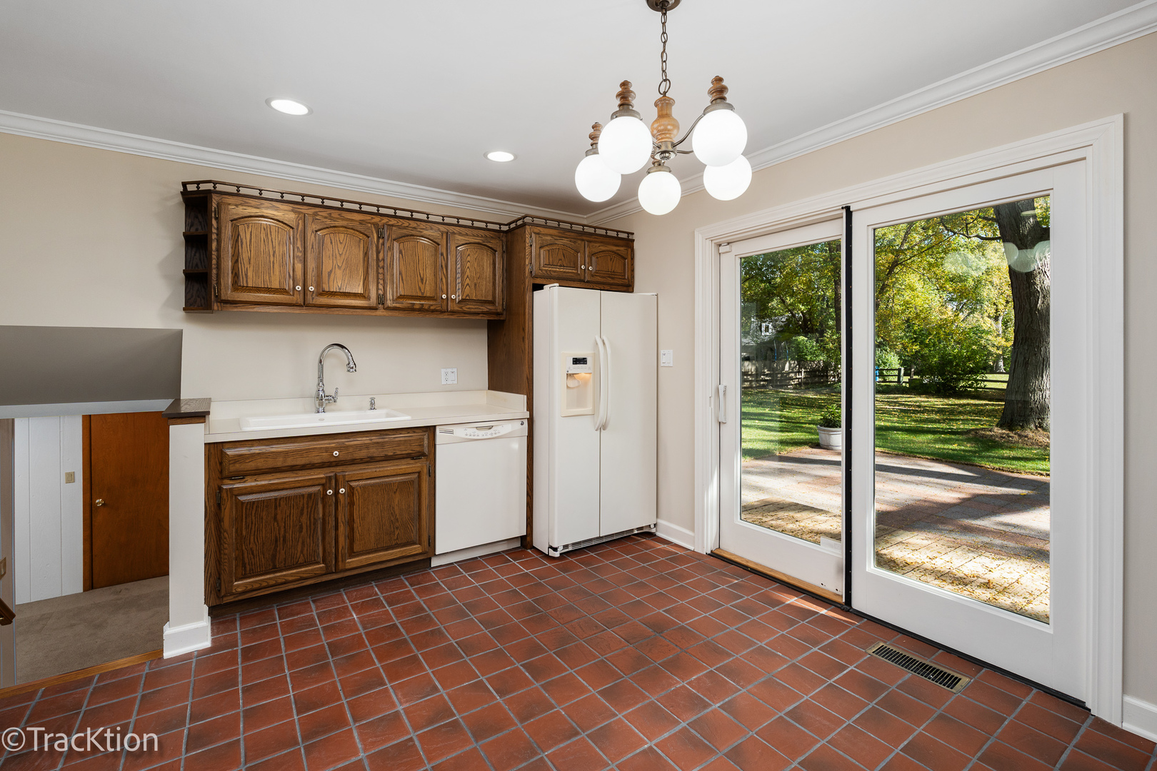 6937 Parkview Drive, Downers Grove, IL 60516