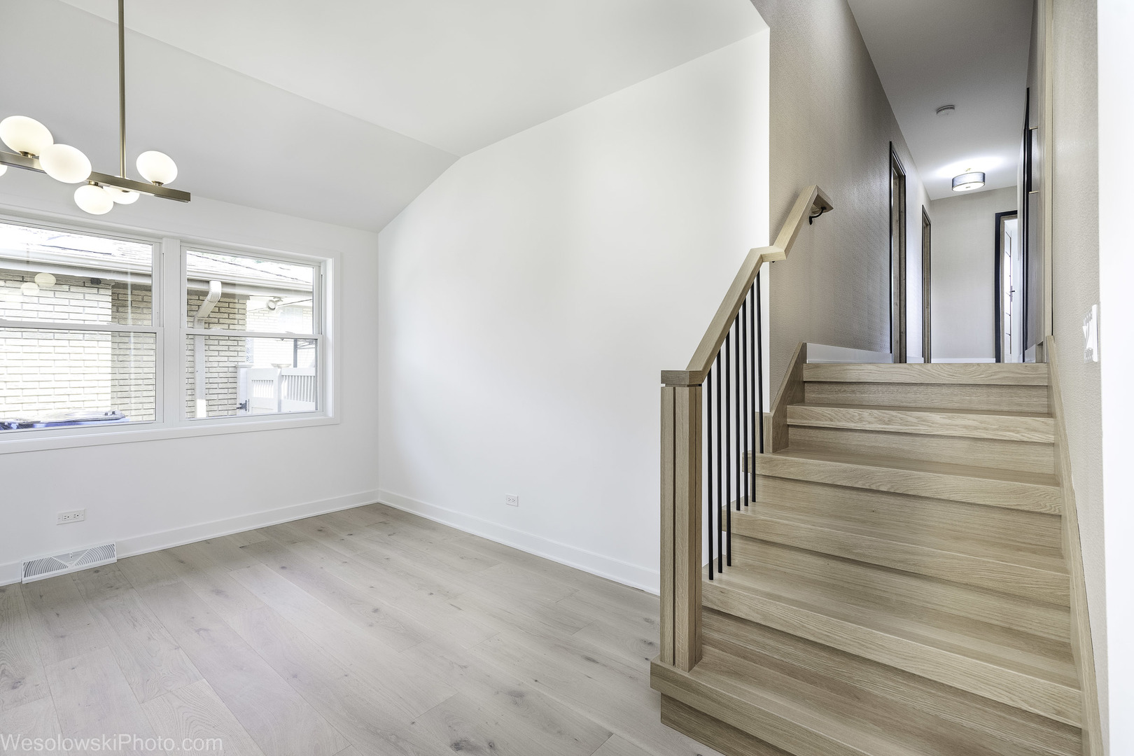 9825 S Kilbourn Avenue, Oak Lawn, IL 60453