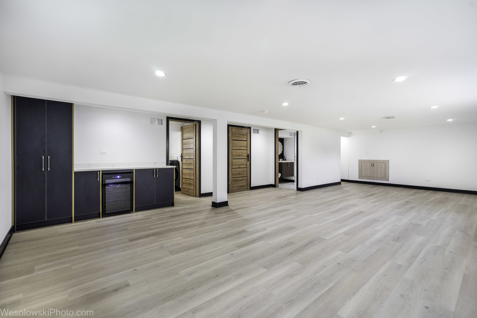 9825 S Kilbourn Avenue, Oak Lawn, IL 60453