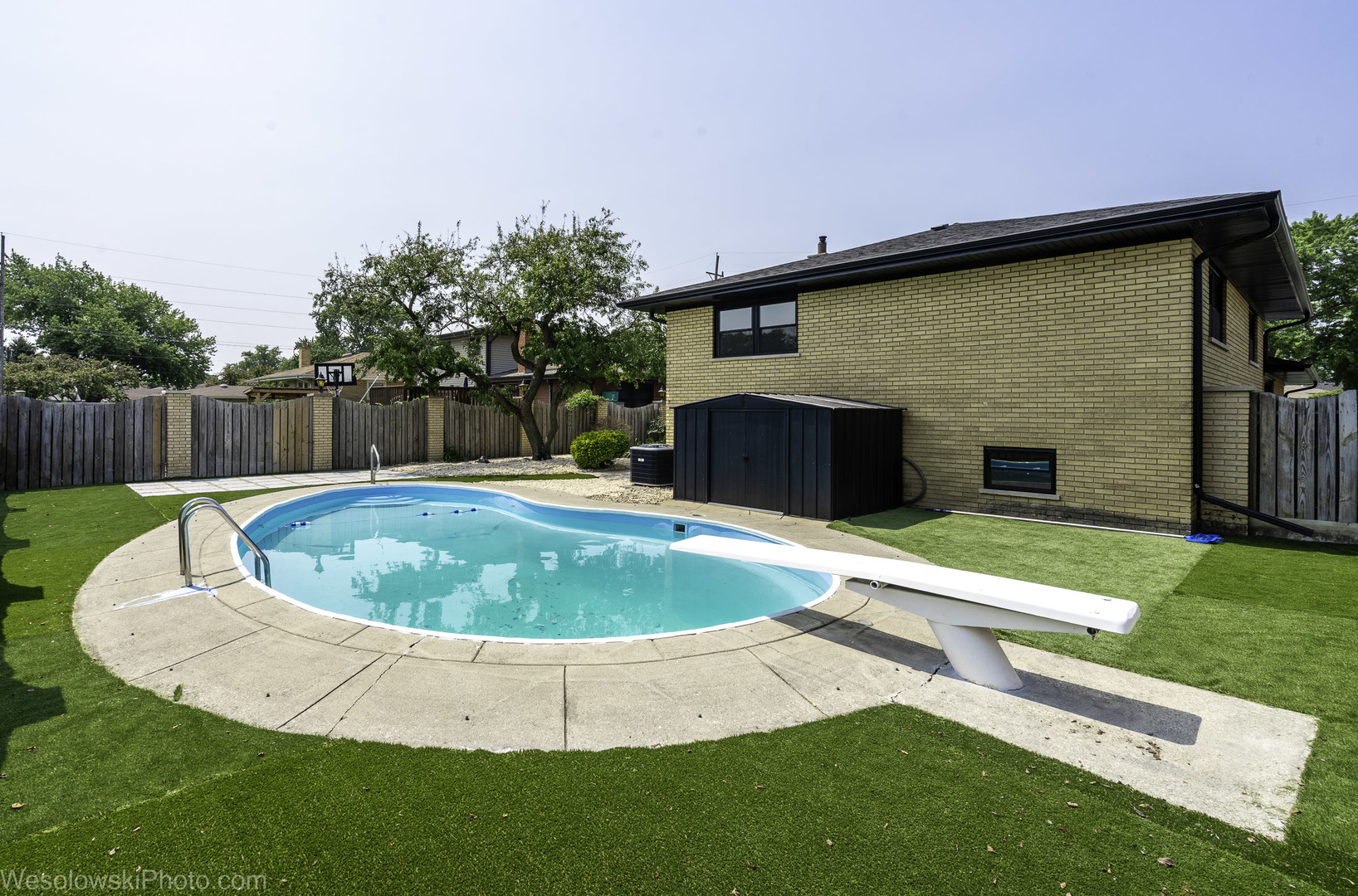 9825 S Kilbourn Avenue, Oak Lawn, IL 60453