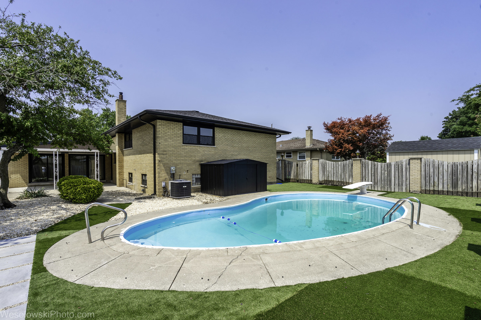9825 S Kilbourn Avenue, Oak Lawn, IL 60453