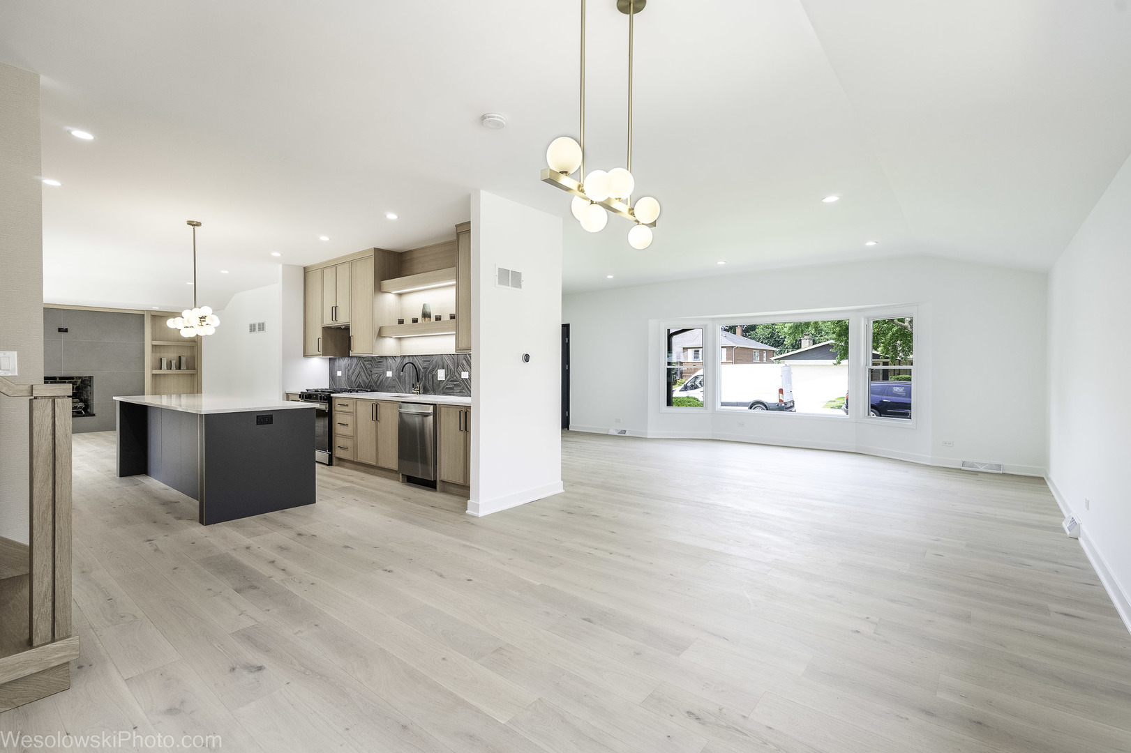 9825 S Kilbourn Avenue, Oak Lawn, IL 60453