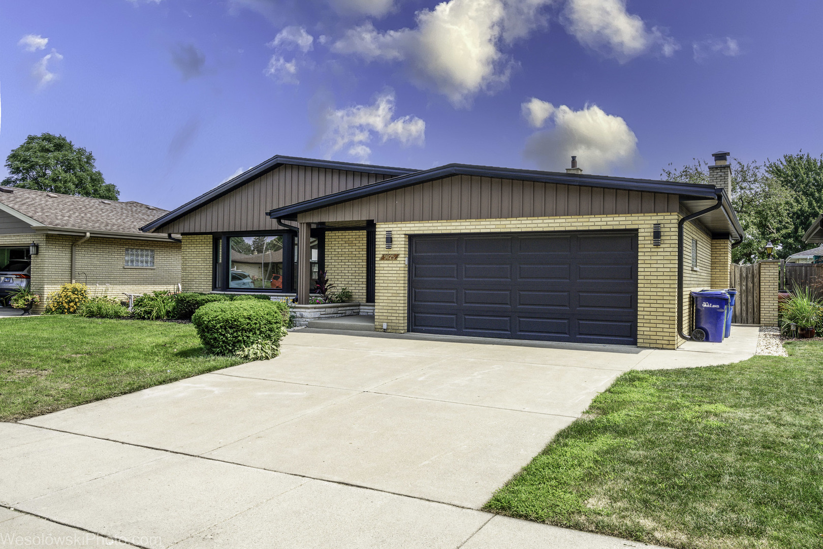 9825 S Kilbourn Avenue, Oak Lawn, IL 60453