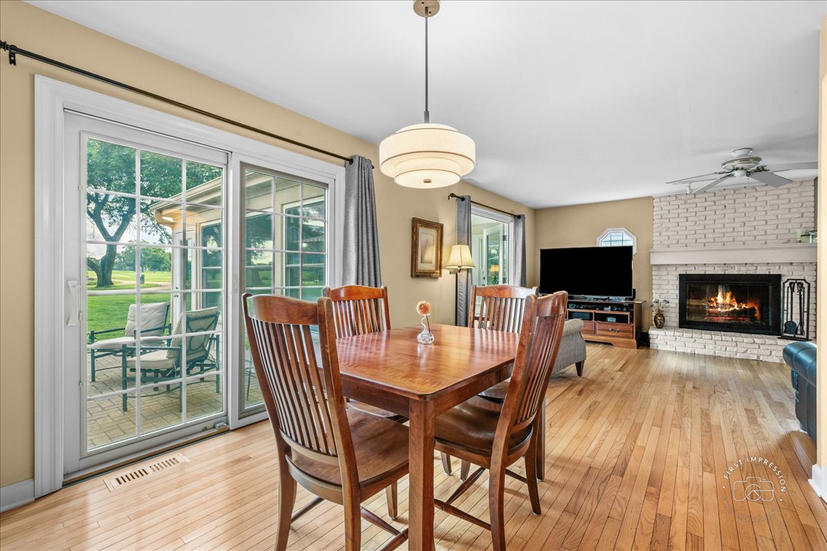 1432 Calcutta Lane, Naperville, IL 60563
