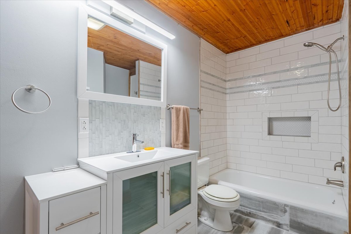 16032 N Portage Street, Chillicothe, IL 61523