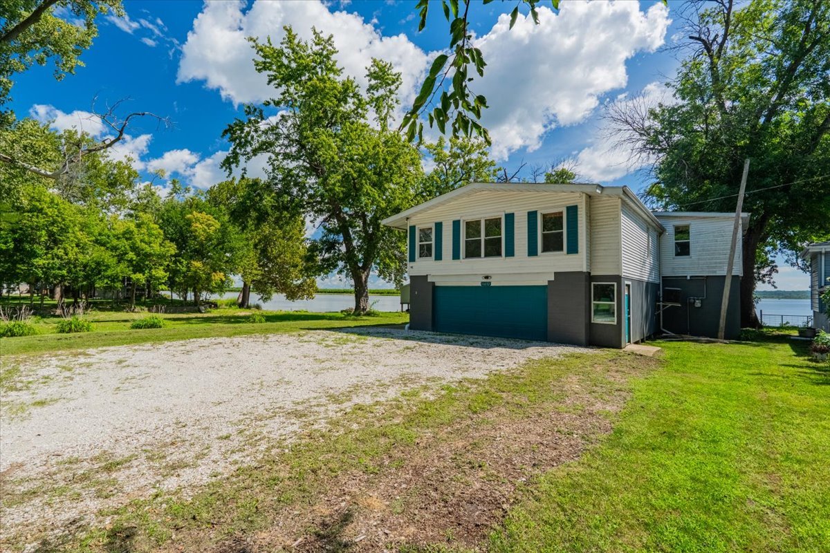 16032 N Portage Street, Chillicothe, IL 61523