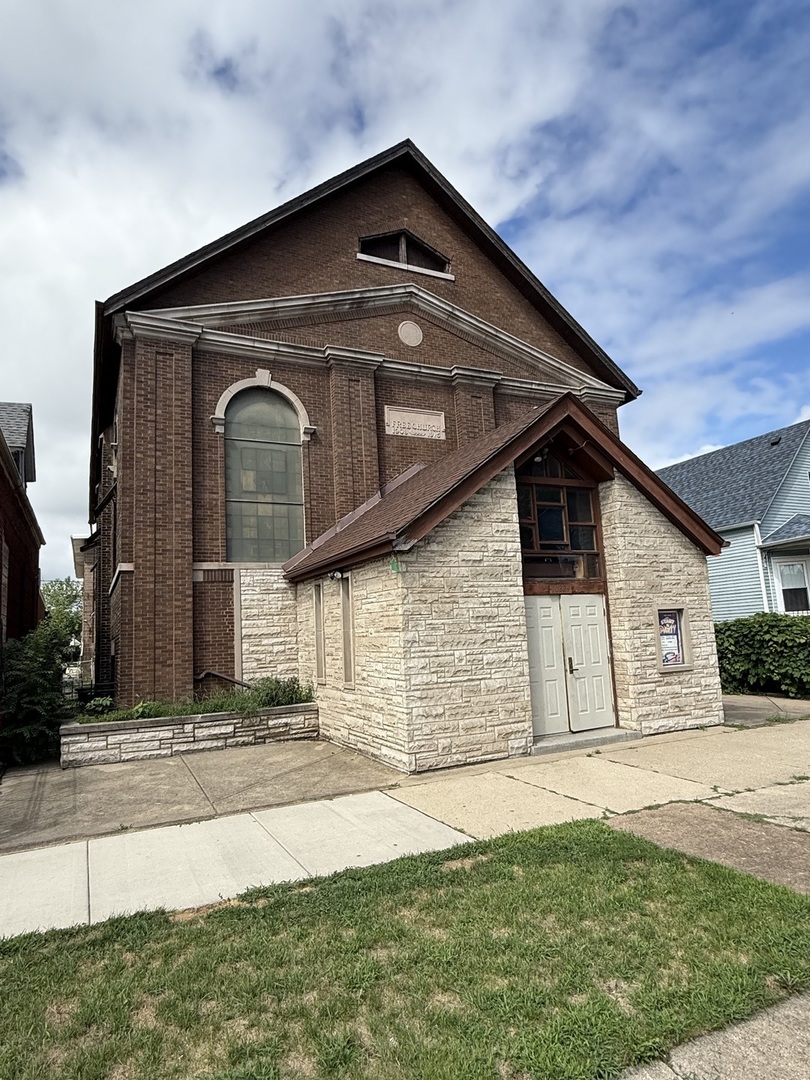 10324 S Avenue J, Chicago, IL 60617