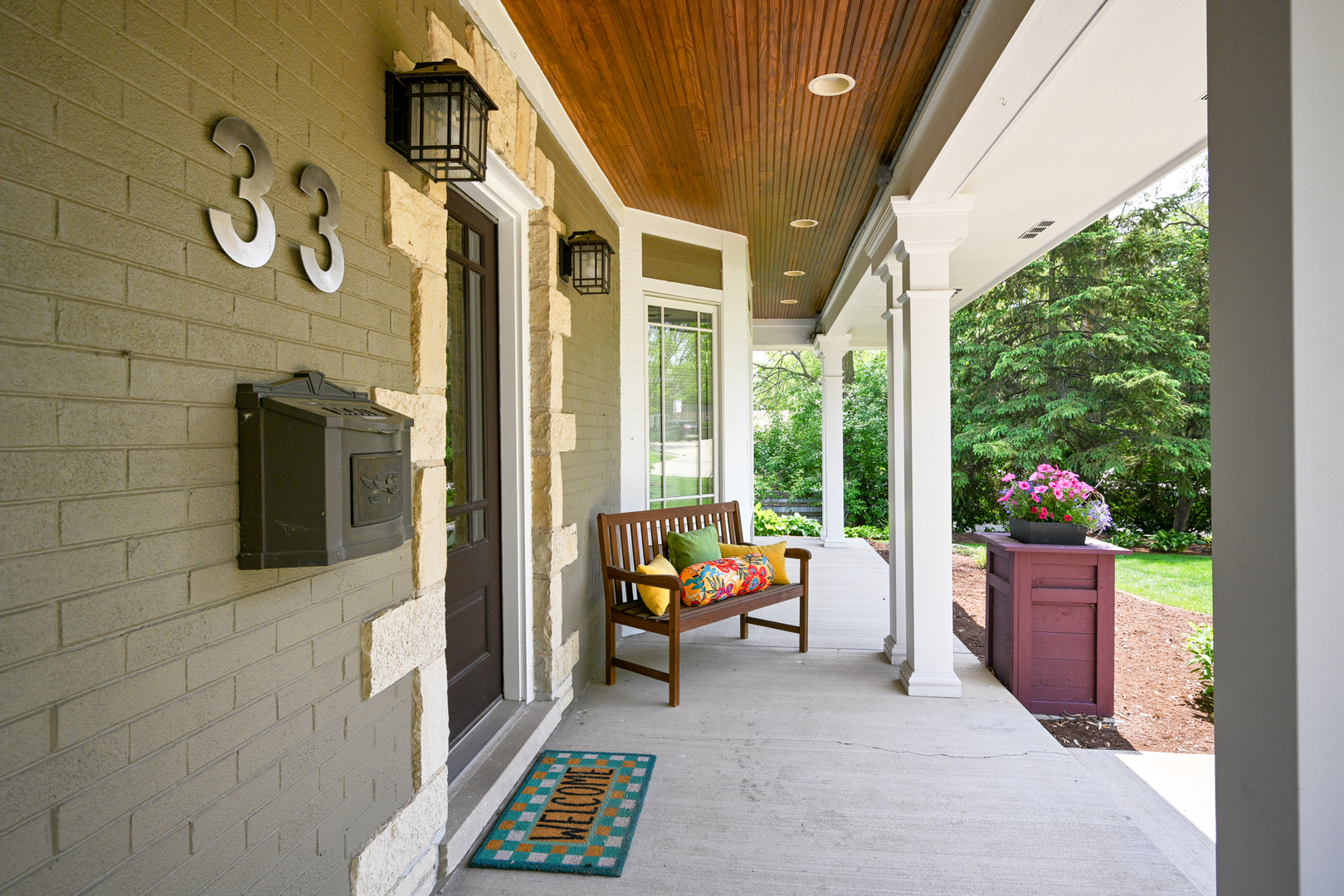 33 Sunset Avenue, Glen Ellyn, IL 60137