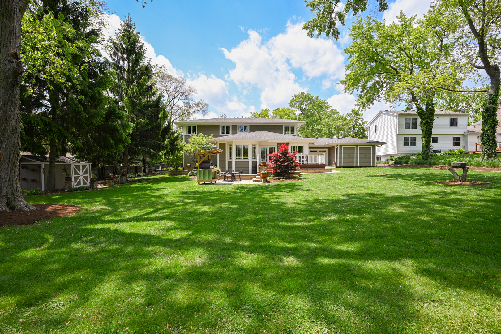 33 Sunset Avenue, Glen Ellyn, IL 60137