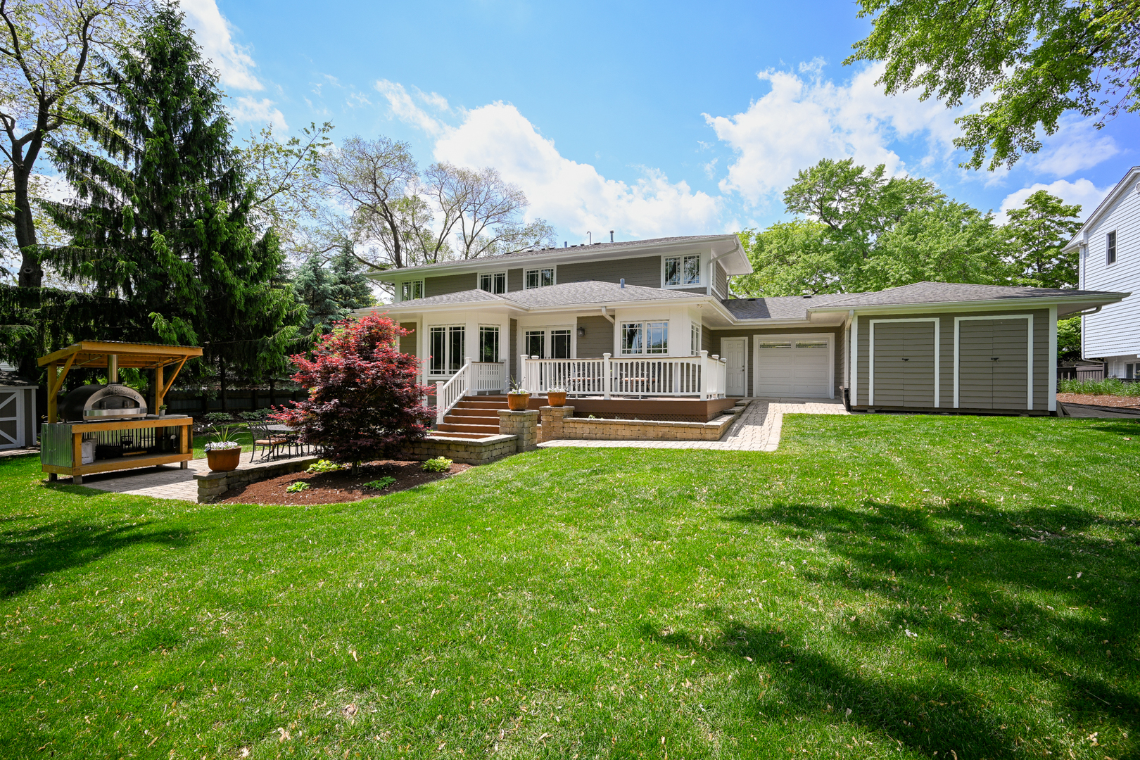 33 Sunset Avenue, Glen Ellyn, IL 60137