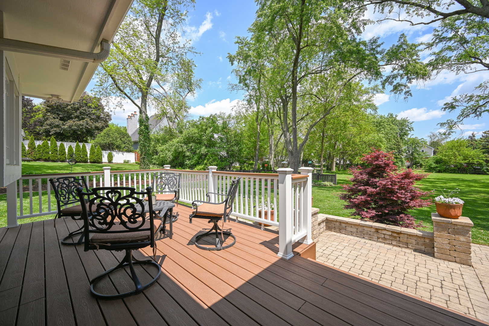 33 Sunset Avenue, Glen Ellyn, IL 60137