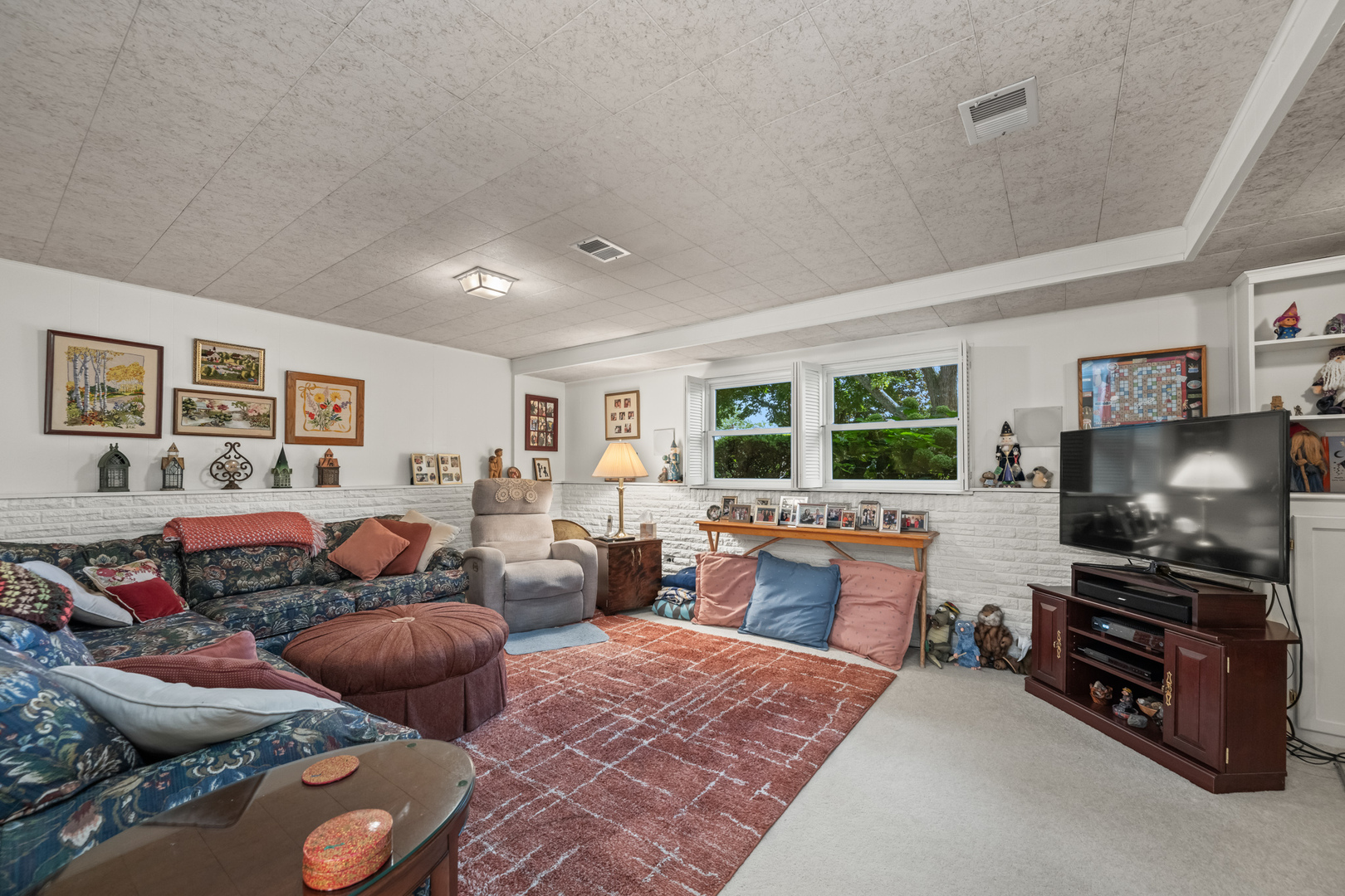 1136 N Walnut Avenue, Arlington Heights, IL 60004