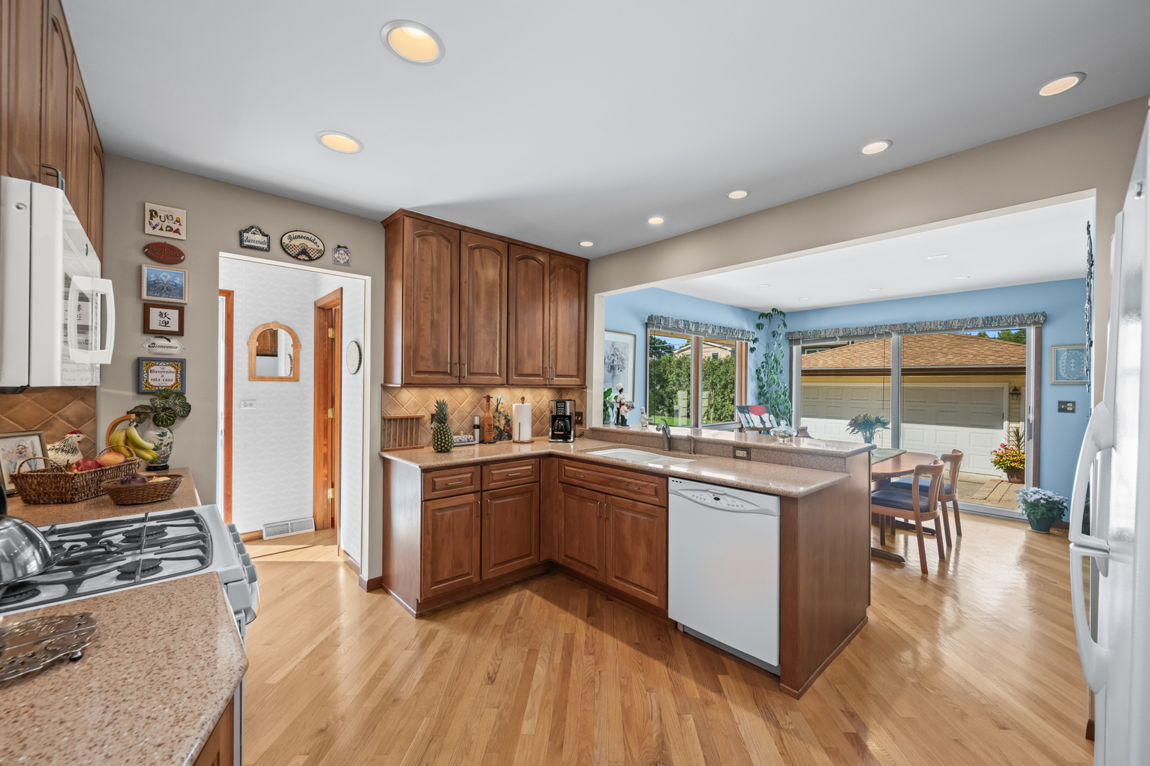 1136 N Walnut Avenue, Arlington Heights, IL 60004