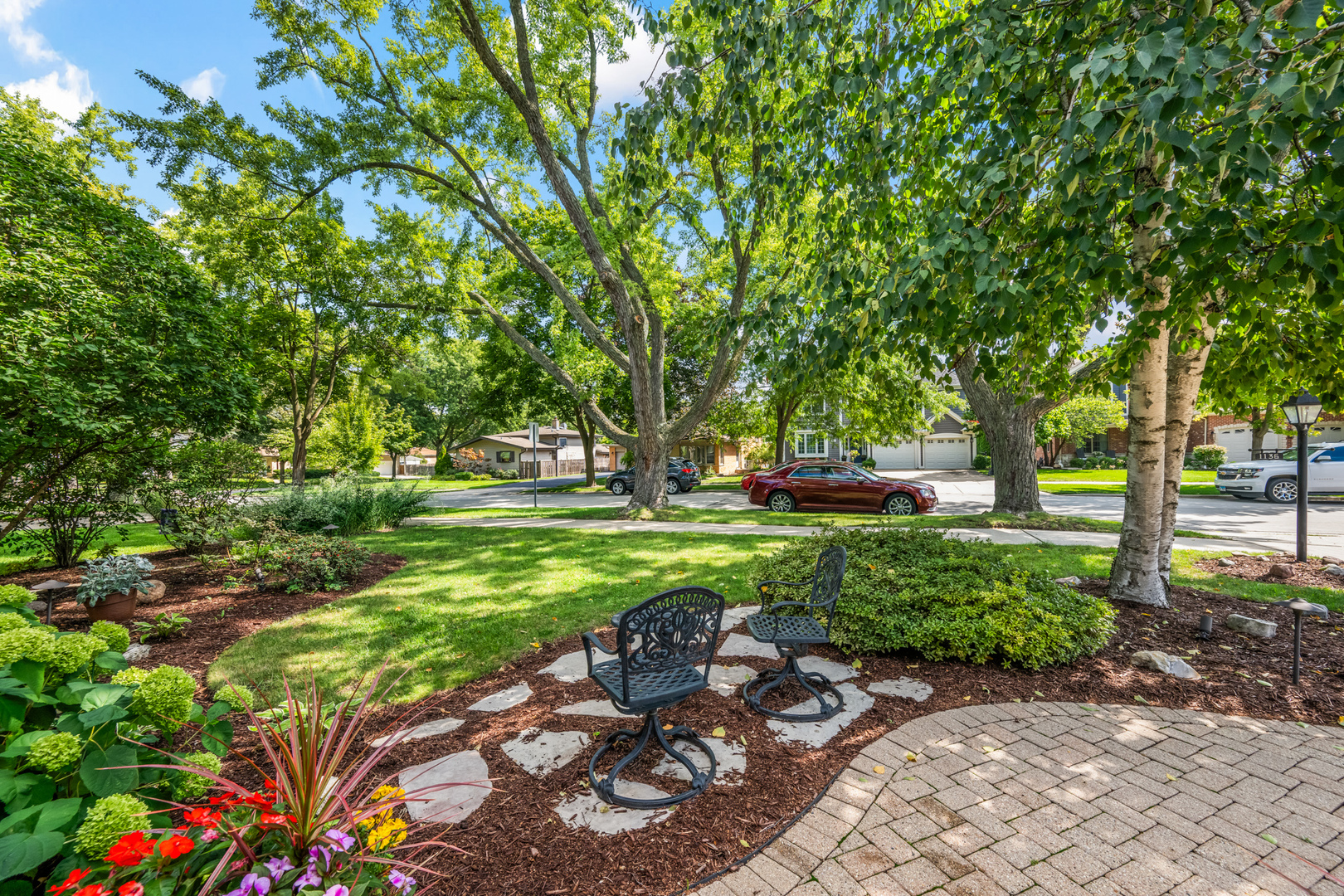 1136 N Walnut Avenue, Arlington Heights, IL 60004