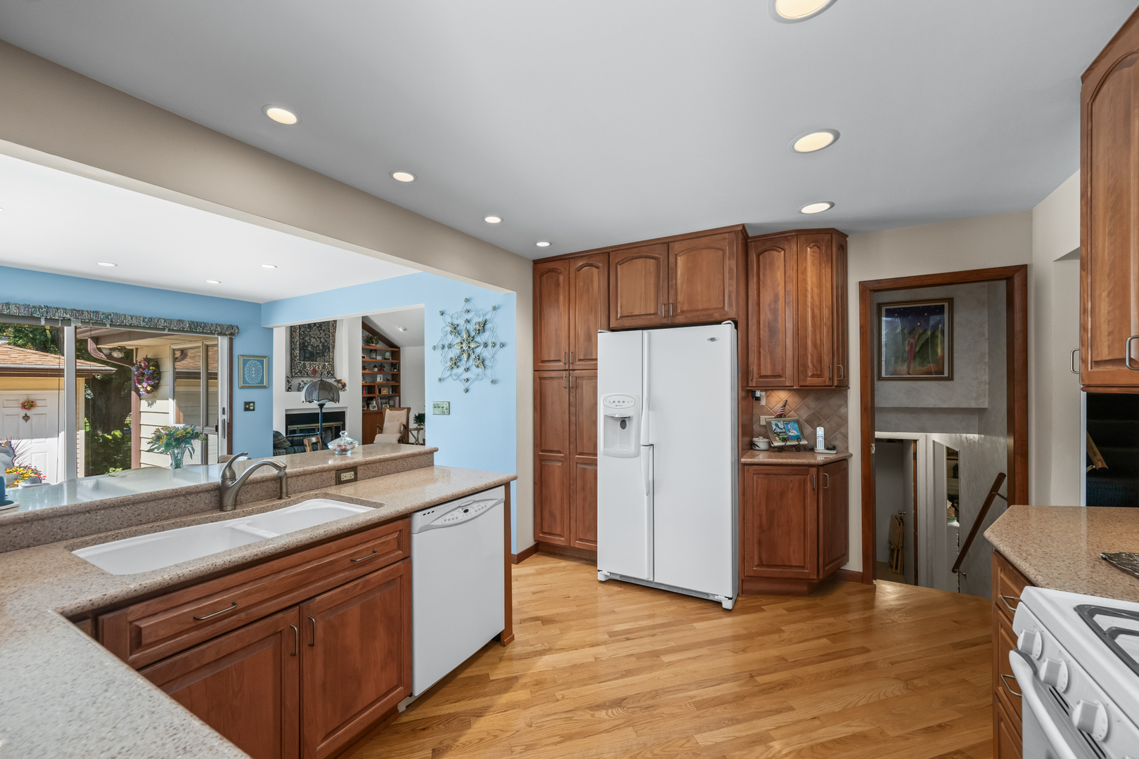 1136 N Walnut Avenue, Arlington Heights, IL 60004